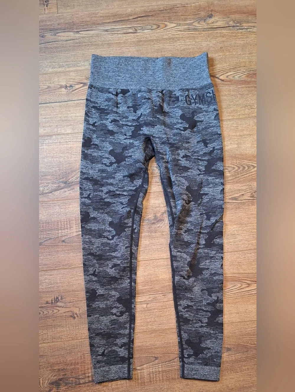 GYMSHARK Gray Camo High-Waist Stretch Leggings ☆SIZE LARGE☆ - Picture 1 of 4